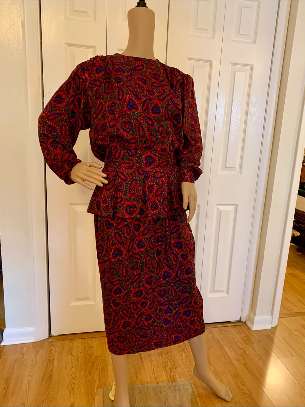 Women's Silk Argenti Red Paisley top and Pencil Skirt - Classic Silhouette